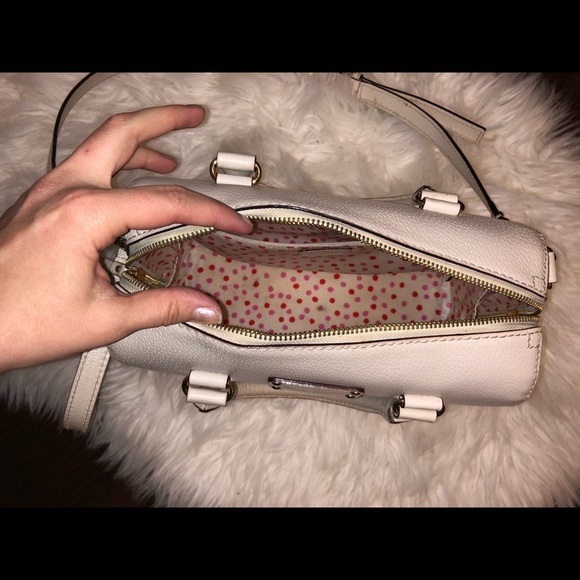 Handbag - Picture 2 of 4